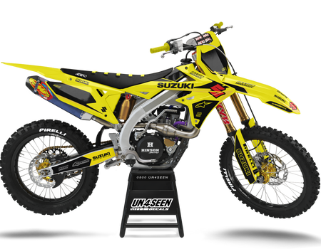 Suzuki Graphics Kit - Changing Red